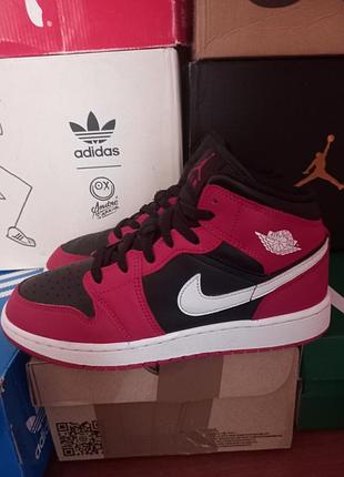 Кросівки nike air jordan 1 mid 2