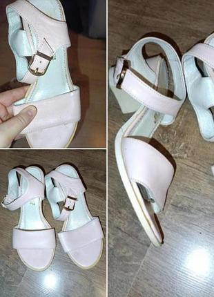 Босоножки кожа 36 р