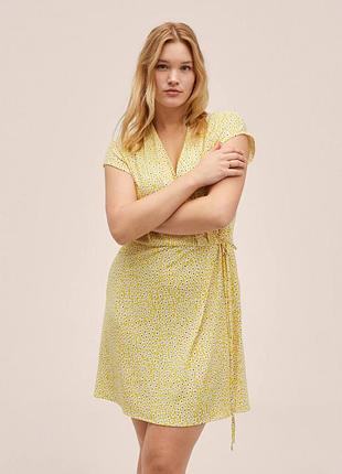 Короткое платье нежно лимонное