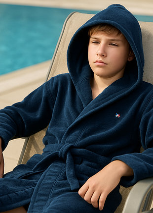 Новый банный халат tommi hilfiger для подростка.