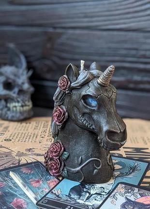 Свічка воскова єдиноріг з черепом