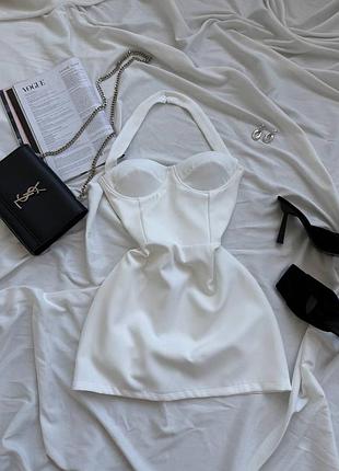 Сукня з чашками плаття