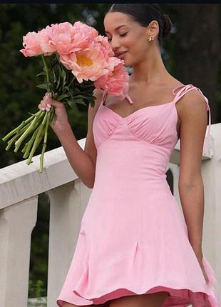 Ніжна сукня на літо