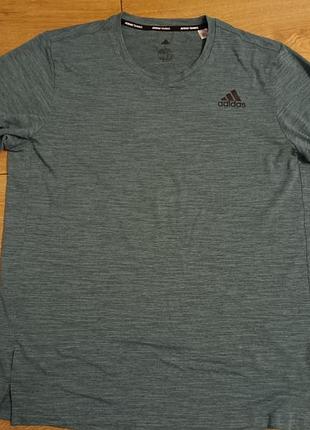 Футболка adidas
