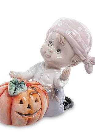 Статуэтка фарфоровая pavone мальчик с тыквой halloween 11 см 1102746