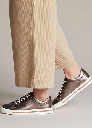 Шкіряні жіночі кросівки clarks р.42