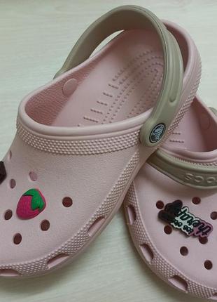 Шлепанцы босоножки жен.37р.crocs вьетнам