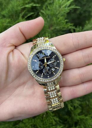 Жіночий наручний годинник часи металеві часи