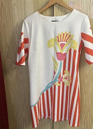 Жіноча літня сукня