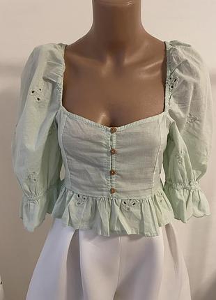 Блузка укорочена