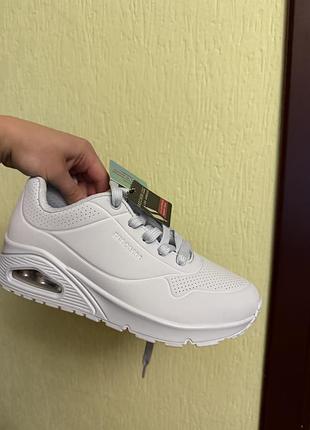 Жіночі кросівки skechers