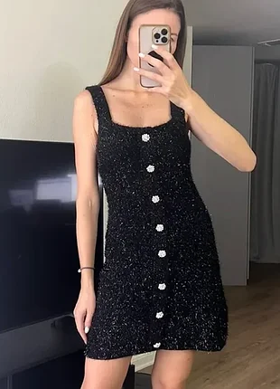 Zara чорна блискуча міні-сукня зі стильними ґудзиками