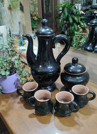 Кофейный набор из глины.