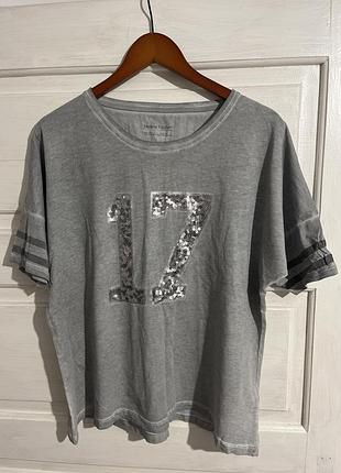 Футболка жіноча