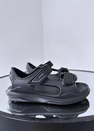 Круті свіжі босоніжки на липучках crocs