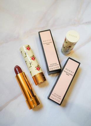 Помада для губ gucci rouge à lèvres voile lipstick 203