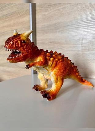 🦖 динозавр карнотавр — гарчить і тішить!