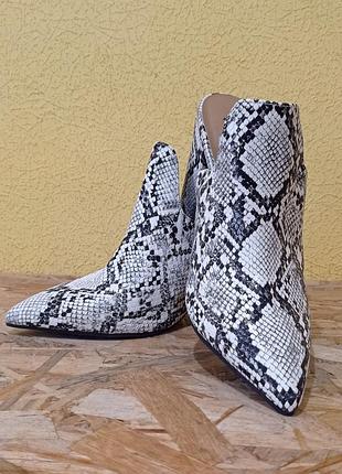 Шлепанцы женские