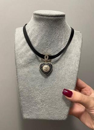 Брендовий чокер з цирконами