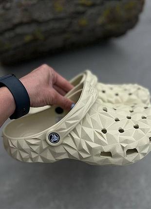 Кроксы сабо crocs classic geometric bone crocs classic geometric bone унисекс
