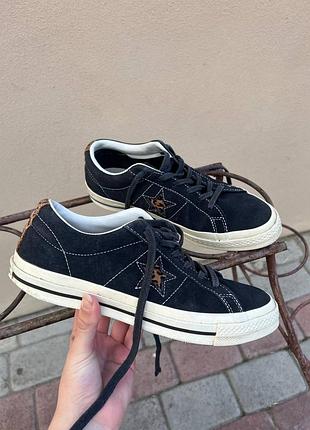 Кеди The white shoe-box has CONVERSE LOGO