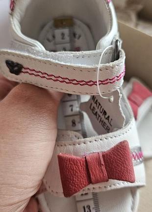 Нові дитячі шкіряні босоніжки lasocki kids р.21, устілка 14.5 см (бірка, коробка)6 фото