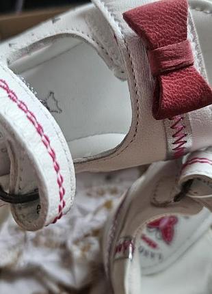 Нові дитячі шкіряні босоніжки lasocki kids р.21, устілка 14.5 см (бірка, коробка)3 фото