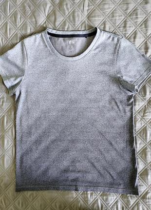 Женская спортивная футболка, р s, uniqlo