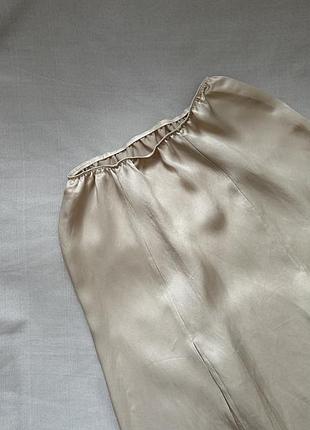 Жіноча спідниця міді