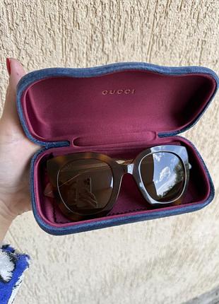 Оригінальні сонцезахисні окуляри gucci