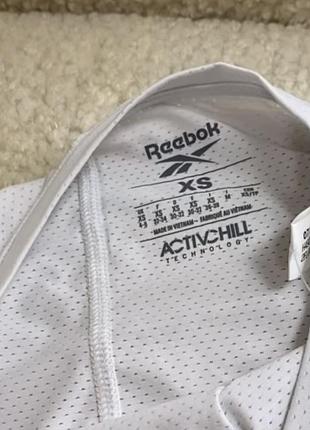 Женская спортивная футболка reebok, белая, размер xs