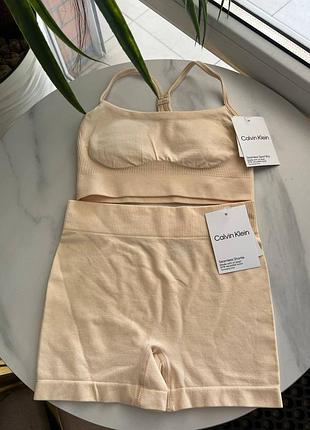 Костюм спортивний топ та шорти підліткові беж active shorts calvin klein