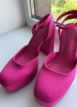 Босоніжки stradivarius 36 розмір