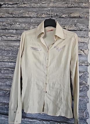 Світла лляна сорочка на кнопках стрази