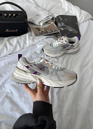 Женские кроссовки nike runtekk