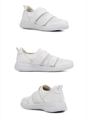 Кроссовки сеточка комбинированные с кожей.