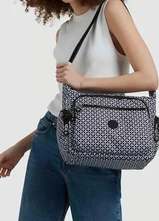 Стильная фирменная сумка kipling ( gabbie)
