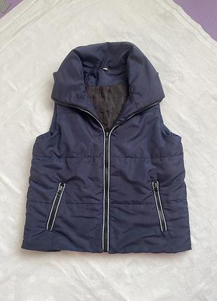 Безрукавка 116 розмір, жилетка на 5 - 6 років легко утеплена