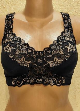 Красивый бюстгальтер мягкий без косточек uk36d eur80d