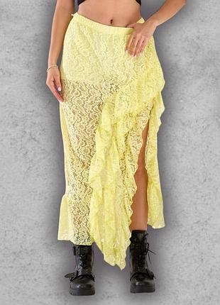 Юбка из кружева женская летняя длинная гипюровая пляжная с воланами с рюшами со шортиками желтая лимон