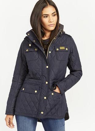 Стеганная куртка barbour