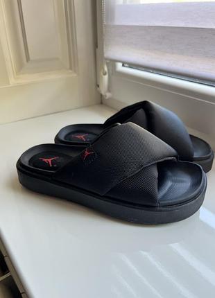 Шльопанці тапочки чорні air jordan
