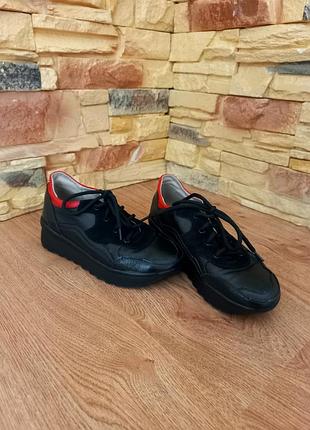 Кожаные кроссовки черные натуральная кожа кеды женские