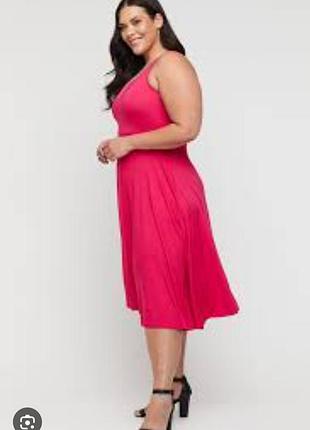 Яскрава літня сукням/ відкрита спинка