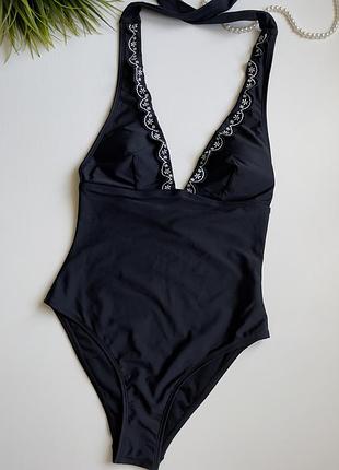 Купальник суцільний