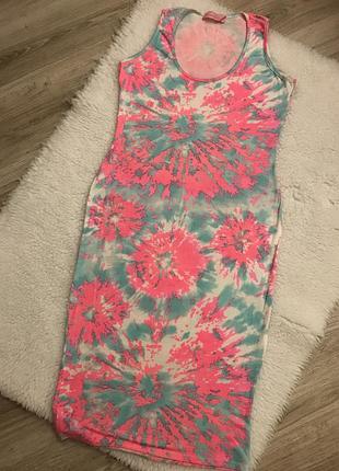 Сукня літня обтисла