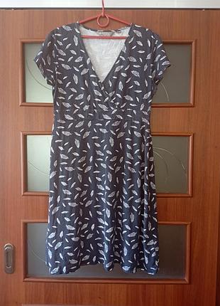 Трикотажное платье