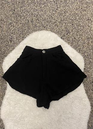 Короткі чорні шорти zara 170625