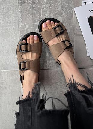 Замшеві босоніжки горіх