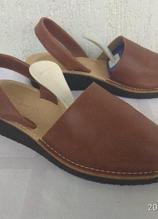 Босоножки кожанние по типу menorca, next р.37.5
